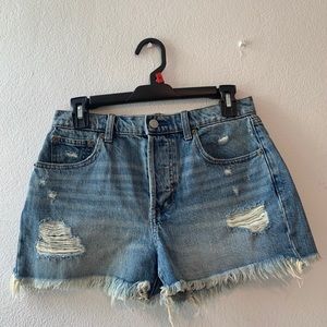 Gap shorts!